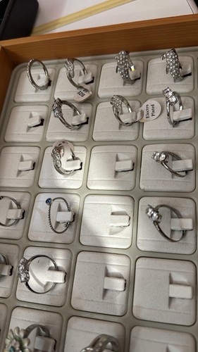 Stock anelli collane - stock, anelli,collane,orecchini