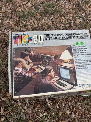 Commodore - , 270)