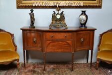 Antica credenza a trapezio