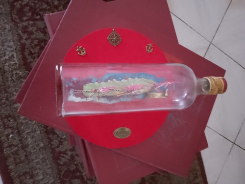 Bottiglia con modellino nave - con,