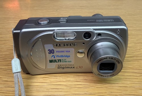 Samsung digital camera - digital,