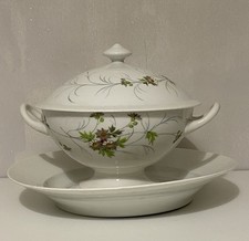 Antica zuppiera in porcellana