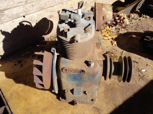 John deere round - john,