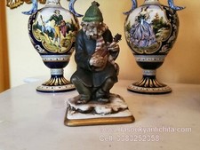 Statua anziano con mandolino in porcellana di Capodimonte-Cedraschi metà XX sec.