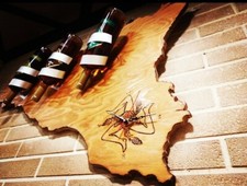 Porta Bottiglie Sicilia Da Parete In Legno Con Orologio Pirografato