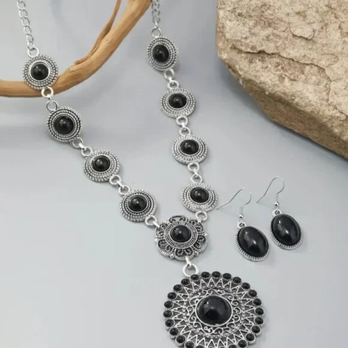Set gioielli eleganti collana