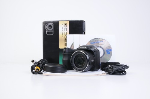 Fujifilm finepix s2000 - fujifilm,