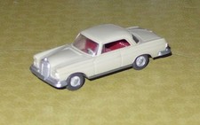 Wiking HO 1:87 Mercedes 250 SE