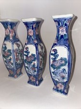 3 vasi di ceramica con dipinti floreali