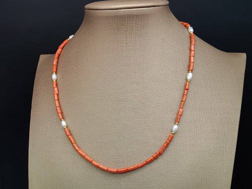 Collana girocollo corallo