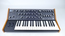 Sintetizzatore Moog Subsequent