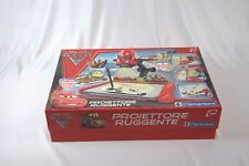 Proiettore con luce per