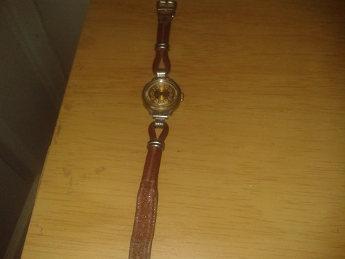 Elegante orologio carica da - a,
