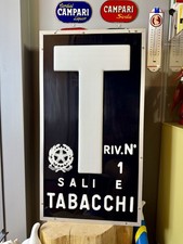 Insegna “T” Tabacchi in