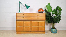 Credenza Parker Knoll metà
