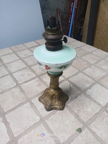 Antica lampada petrolio - lampada,
