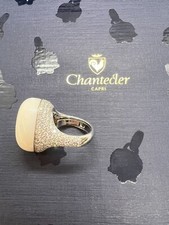 CHANTECLER Anello Cherie in oro bianco, pavé di diamanti e corallo bianco