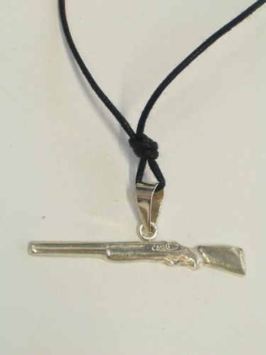 Ciondolo con fucile argento - in,