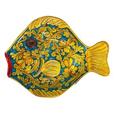 Vassoio piatto da portata forma Pesce in ceramica Caltagirone, decoro Barocco - 