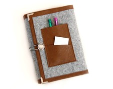 Gray Brown Felt A5 planner