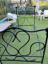 Letto antico in ferro battuto epoca '800 -  Piemonte, piedi con rotelle.