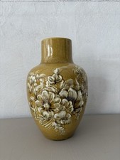 VASO in CERAMICA con Decorazione Bassorilievi 