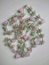 COLLANA FATTA A MANO ALL'UNCINETTO CON QUARZO ROSA E CRISTALLI 