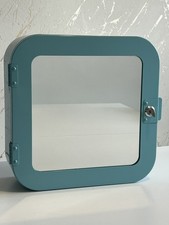 Armadietto per medicinali in