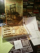 RARA SCATOLA DI MONTAGGIO : PRINTING PRESS  (PRESSA DA STAMPA DEL XV SECOLO )