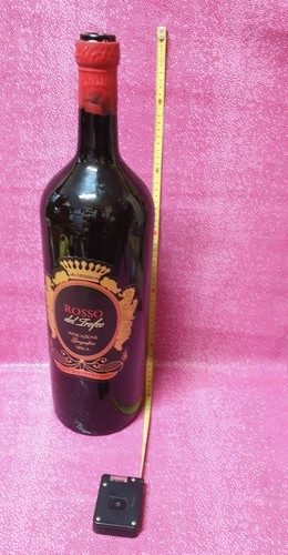 Bottiglia vuota del vino rosso - vino,