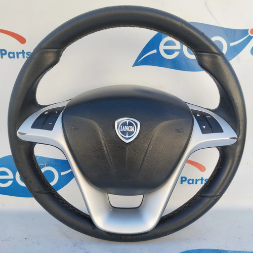 Volante con comandi completo