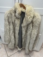 Pelliccia Di Volpe Bianca