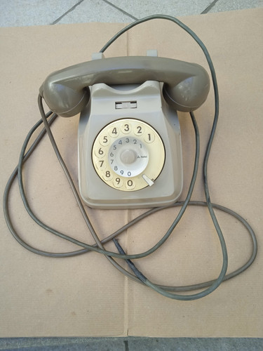 Vecchio telefono sip disco - telefono,