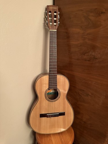 Chitarra acustica classica
