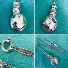 Collana con ciondolo pupazzo