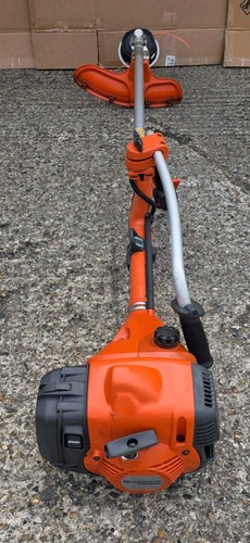 Decespugliatore professionale