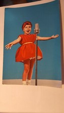 Cartolina Bambina che canta
