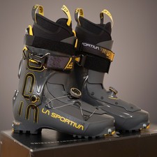 Vendo scarponi sportiva - vendo,