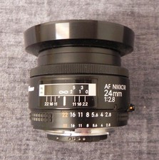 Nikon Nikkor AF 24mm f/2.8