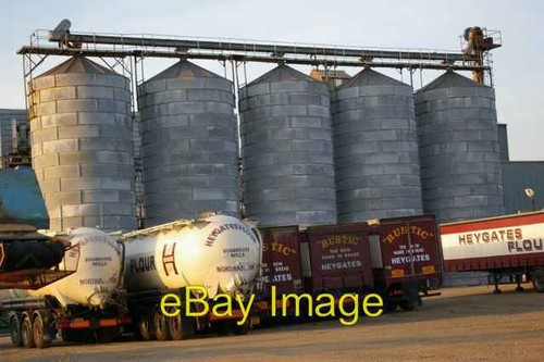 Photo 6x4 silos heygates - photo, heygates'
