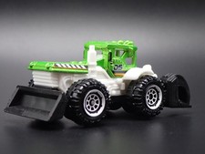 Modello Auto Diecast In Scala 1:64 Di Un Camion Trapiantatore Di Alberi Verde