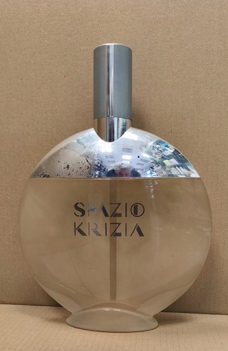 Factice vetrina spazio krizia - vetrina,