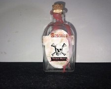 bottiglia finta veleno arsenico farmacia galenica magia esoterico occulto torino