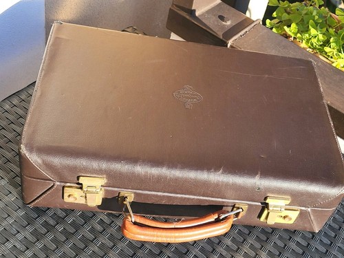 Original case r13 buffet - original, or