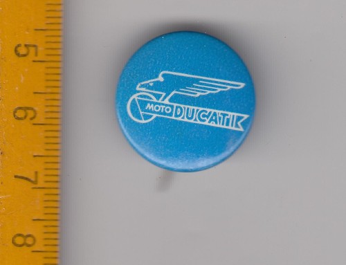 Vintage moto ducati pin - vintage, badge