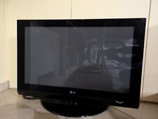 Tv LG 32 pollici nera in ottime condizioni e telecomando.