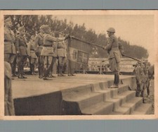 Novara il Re consegna la