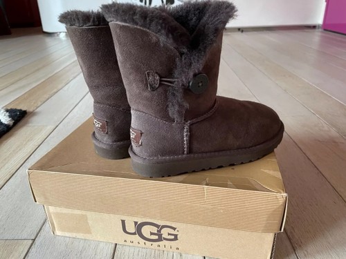 Ugg marroni originali - marroni, nuove