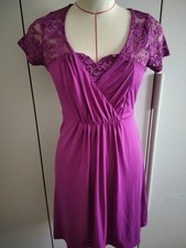 Vestito con pizzo, color