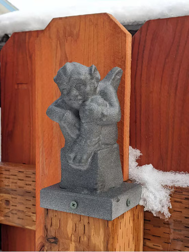 Gargoyle recinzione post - recinzione,